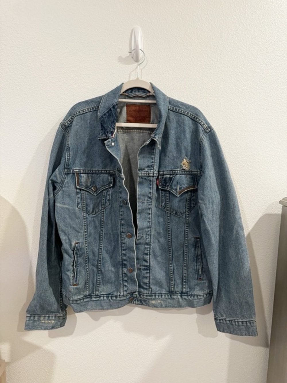 Levi's WPL-423 Slim Trucker Jacket Light Denim Distressed 100% Cotton Size XL